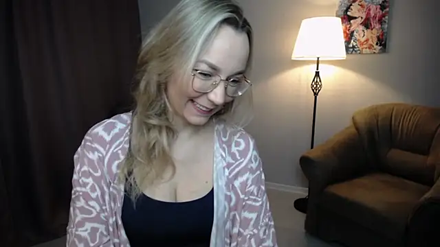 Ava Elior online show from March 3, 11:39 am