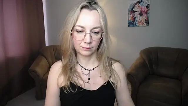 Snapshot of Ava_Elior chatting on June 21, 11:38 am Ava Elior online show from June 21, 11:38 am