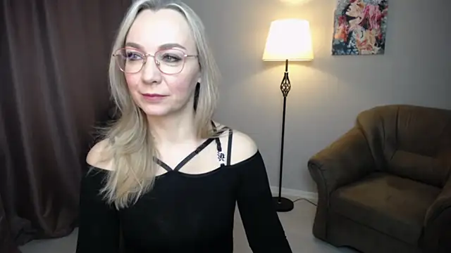 Ava Elior online show from January 7, 9:47 am