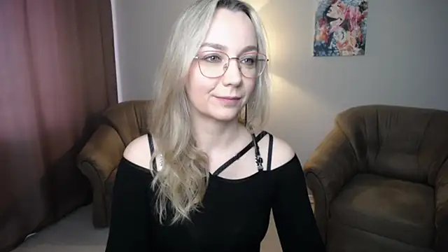 Ava Elior online show from May 3, 11:26 am