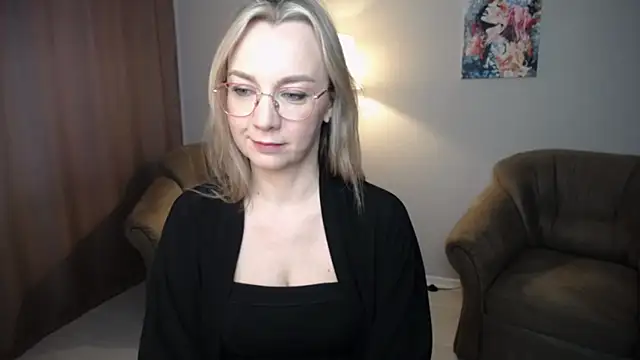 Ava Elior online show from May 21, 7:50 am