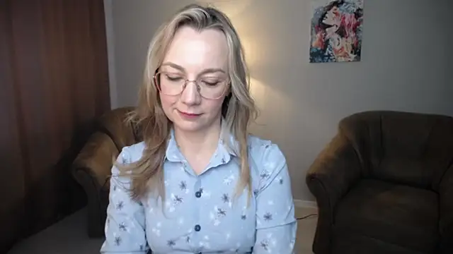 Snapshot of Ava_Elior chatting on June 23, 11:30 am Ava Elior online show from June 23, 11:30 am