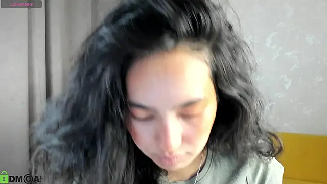 FlirtyAura online show from December 15, 3:45 am