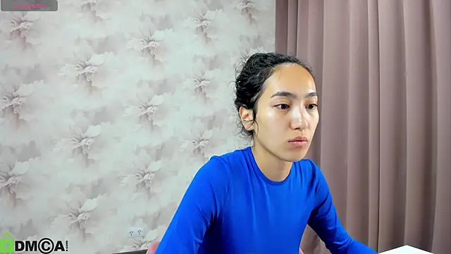 Snapshot of FlirtyAura chatting on October 3, 3:30 am FlirtyAura online show from October 3, 3:30 am
