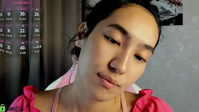 FlirtyAura online show from December 3, 3:51 am