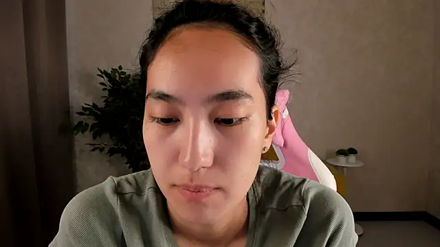 FlirtyAura online show from June 26, 3:23 am