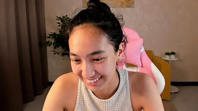 FlirtyAura online show from July 6, 3:35 am