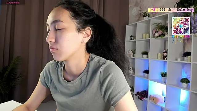 FlirtyAura online show from May 26, 3:37 am