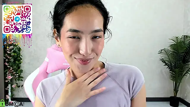 Snapshot of FlirtyAura chatting on October 14, 2:23 am FlirtyAura online show from October 14, 2:23 am