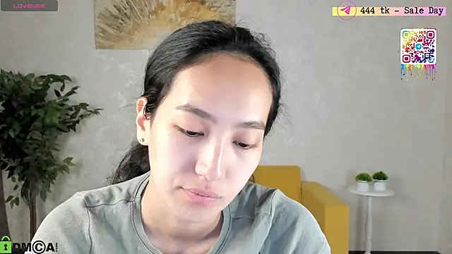 FlirtyAura online show from May 14, 3:47 am