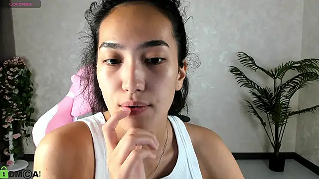Snapshot of FlirtyAura chatting on September 9, 3:49 am FlirtyAura online show from September 9, 3:49 am