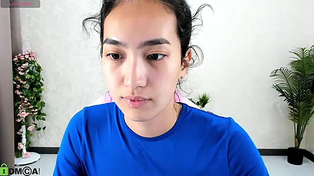 Snapshot of FlirtyAura chatting on October 12, 1:51 am FlirtyAura online show from October 12, 1:51 am