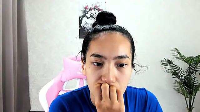 FlirtyAura online show from November 11, 2:50 am