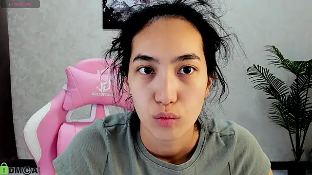 FlirtyAura online show from November 18, 12:48 am