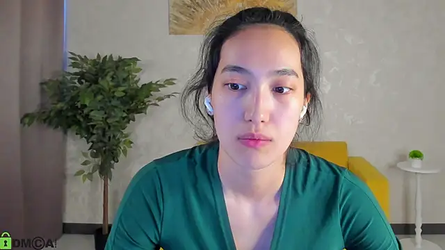 FlirtyAura online show from April 7, 3:30 am