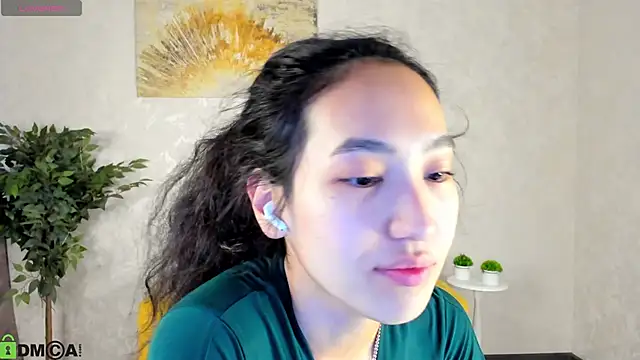 FlirtyAura online show from April 24, 3:41 am