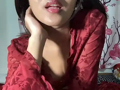Snapshot of summer_ispetite chatting on September 28, 7:54 pm summer ispetite online show from September 28, 7:54 pm