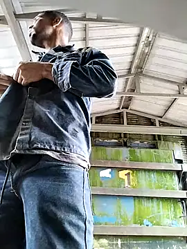 Kesurra online show from March 4, 4:59 pm