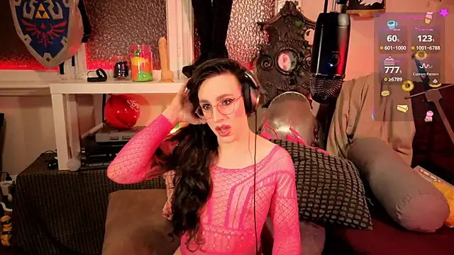 Zesty Peach online show from July 15, 10:50 pm
