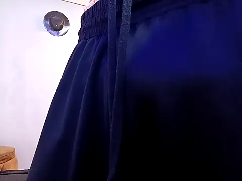 Snapshot of jhonny_thes28 chatting on September 22, 9:15 am jhonny thes28 online show from September 22, 9:15 am