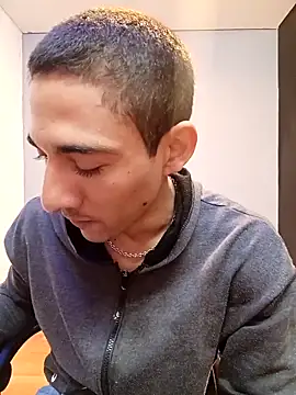 jhonny thes28 online show from February 6, 8:05 pm