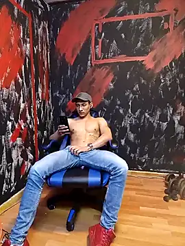 jhonny thes28 online show from May 3, 1:47 pm