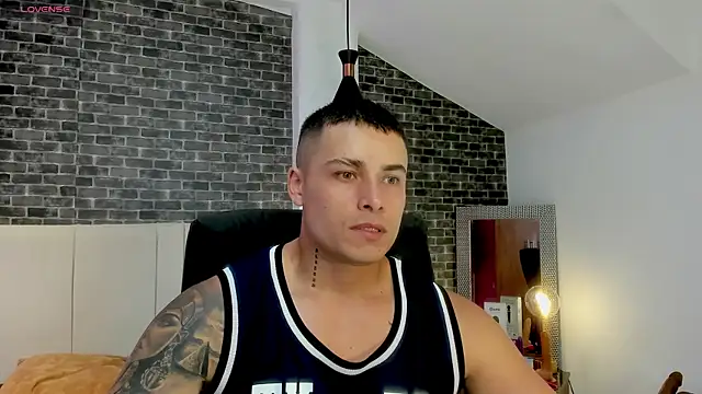 connorsmiith online show from March 30, 11:17 pm