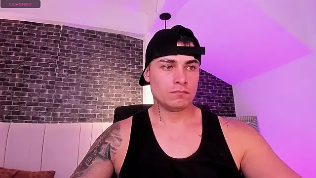 connorsmiith online show from February 10, 12:26 pm