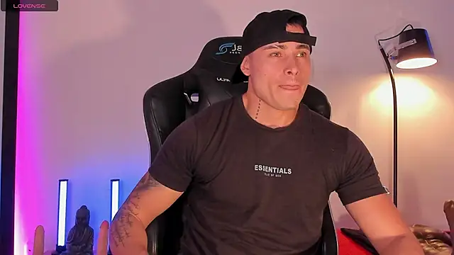 Snapshot of connorsmiith chatting on July 6, 12:45 pm connorsmiith online show from July 6, 12:45 pm