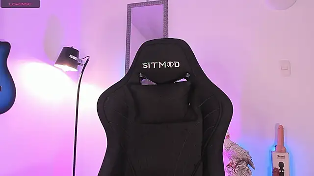connorsmiith online show from June 2, 1:55 pm