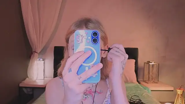 BarbieRichy online show from November 13, 12:42 pm