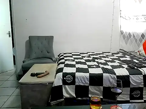 Snapshot of Pickinglady21 chatting on November 30, 11:55 am Pickinglady21 online show from November 30, 11:55 am