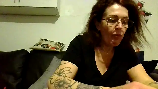 RubyyRosee online show from February 14, 9:15 pm