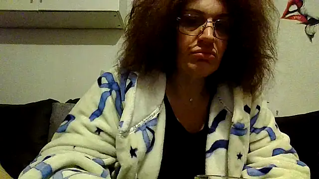 RubyyRosee online show from February 5, 6:31 am