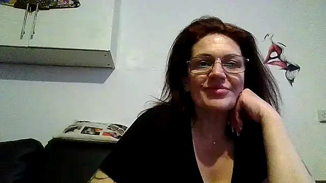 RubyyRosee online show from April 25, 2:25 pm