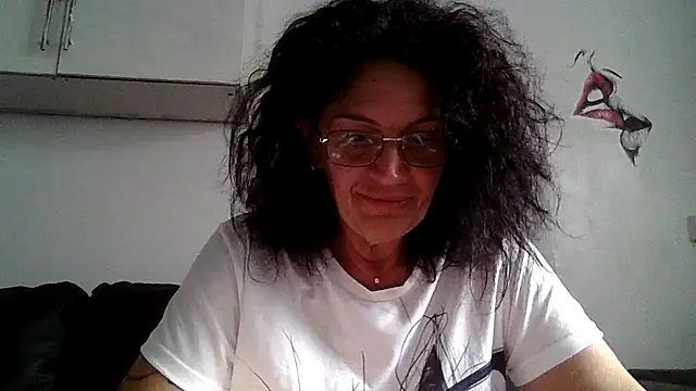 RubyyRosee online show from July 4, 6:20 am