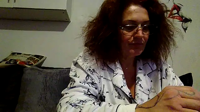 RubyyRosee online show from April 12, 5:33 am