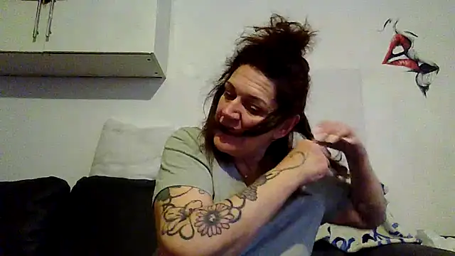 RubyyRosee online show from May 20, 5:37 am