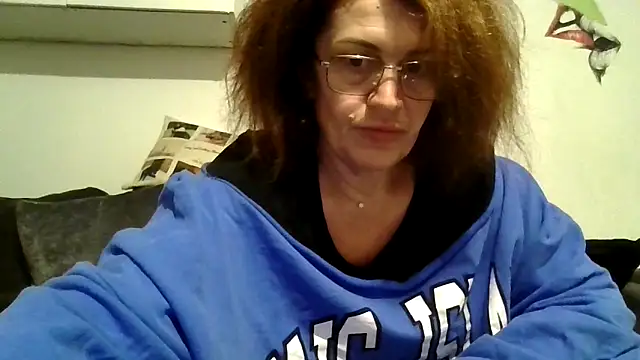 RubyyRosee online show from December 3, 6:47 am