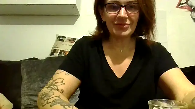 RubyyRosee online show from December 2, 6:37 am