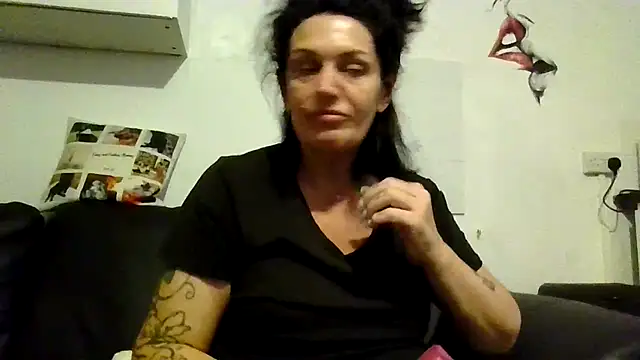 RubyyRosee online show from June 2, 5:18 am