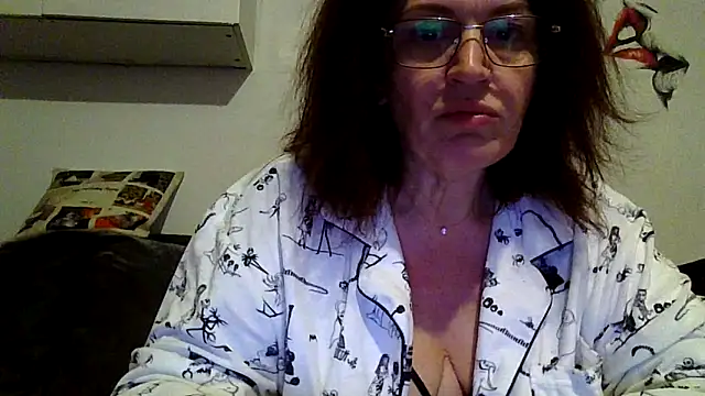 RubyyRosee online show from April 3, 5:25 am