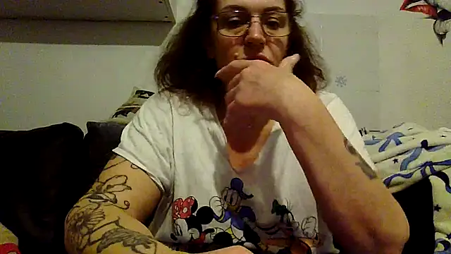 RubyyRosee online show from March 6, 6:30 am