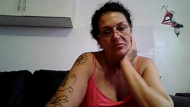 RubyyRosee online show from August 3, 9:37 am