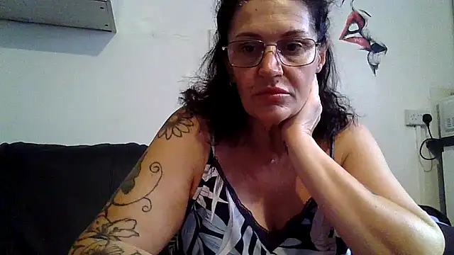 RubyyRosee online show from July 2, 6:19 am