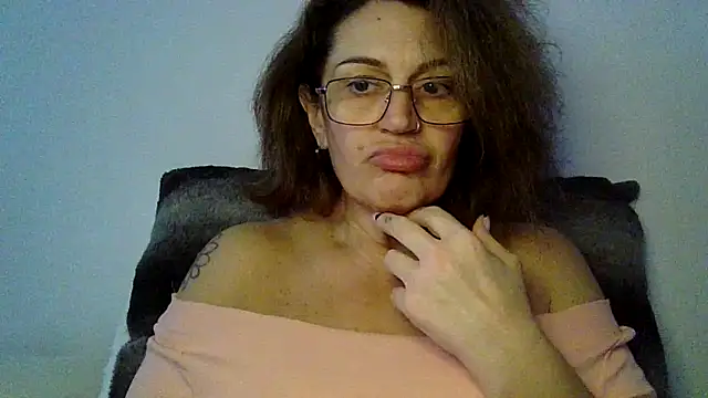 RubyyRosee online show from November 6, 2:21 pm