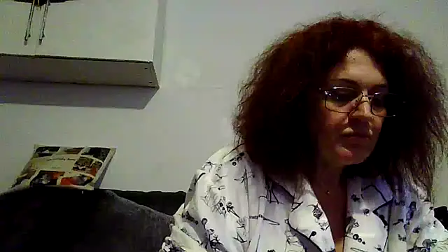 RubyyRosee online show from April 1, 1:52 pm