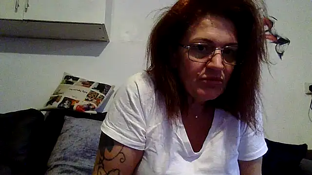 RubyyRosee online show from April 18, 5:54 am