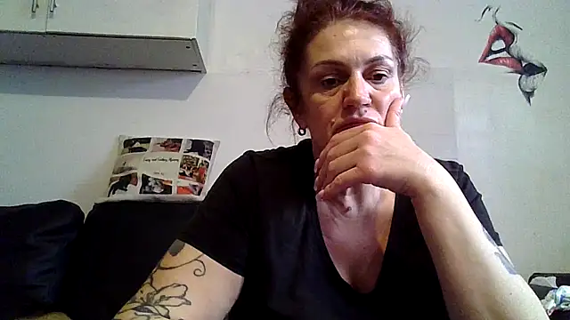 RubyyRosee online show from May 6, 6:06 am