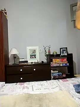 M4tute online show from March 28, 2:40 pm